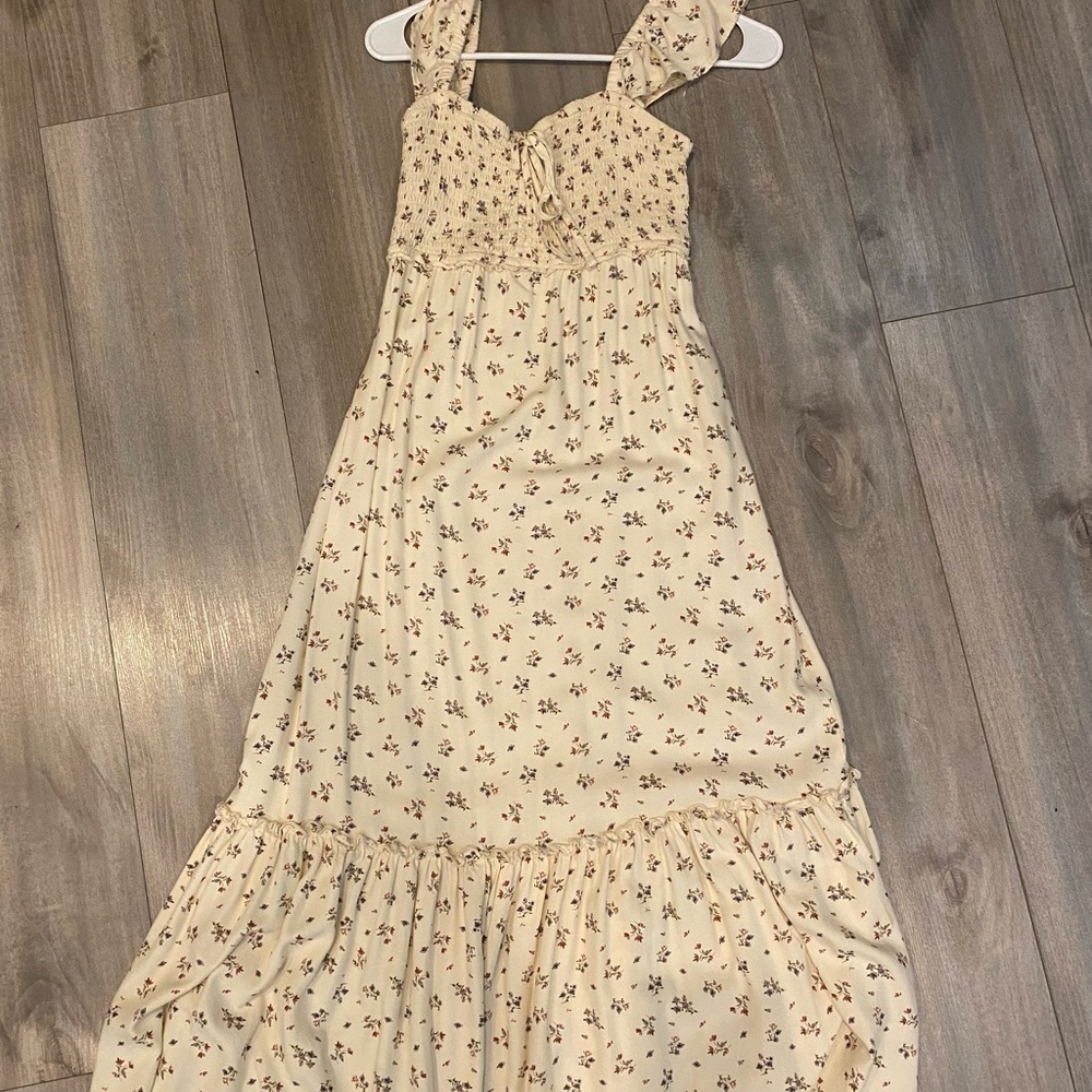 Arizona Jean Company Cream Floral Maxi Dress
